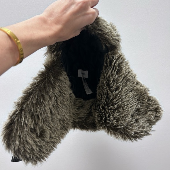 Plaid Winter Hat - Picture 4 of 5